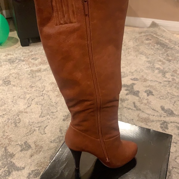 Just Fab tall platform boots size 8 - Picture 3 of 7